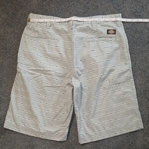 Dickies 34 Reg Men's Light Gray Striped Cargo Shorts
